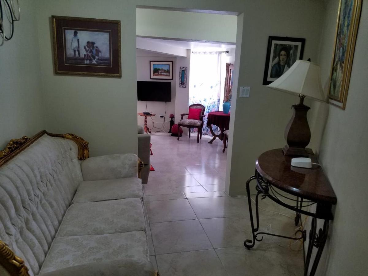 Bella Vista Vacation Apartment มอนเทโกเบย์ ภายนอก รูปภาพ